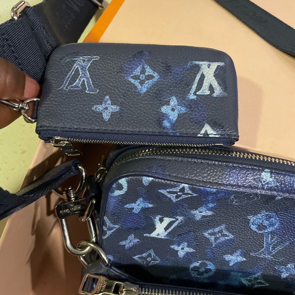 LOUIS VUITTON TRIO MESSENGER BAG - Picture 7 of 13